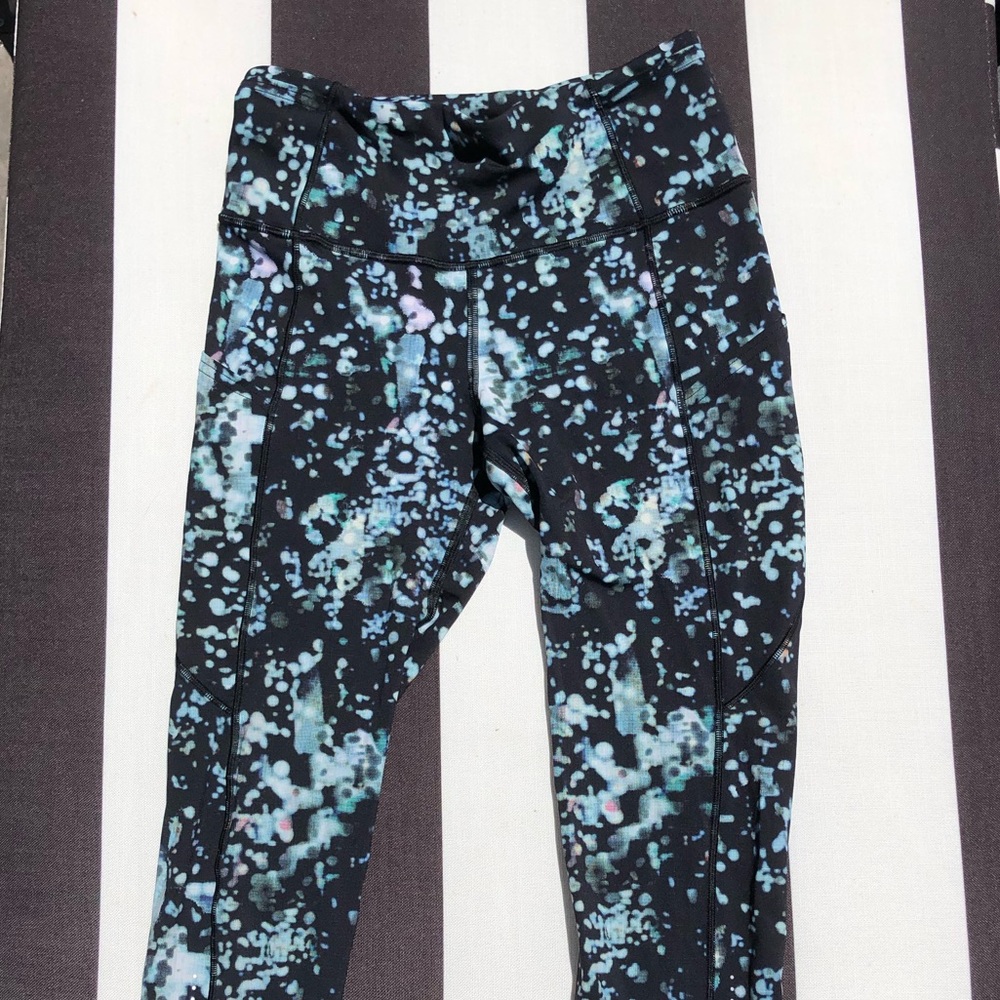 Glowing dotted Lululemon leggings